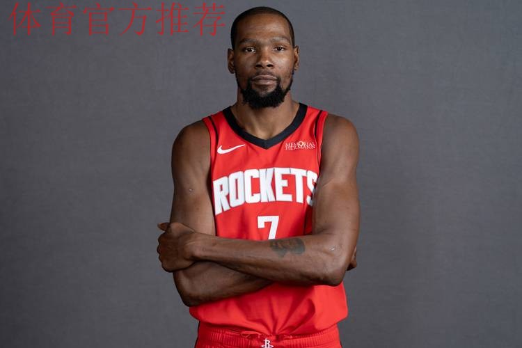 火箭社媒分享对阵掘金的球员赛前热身组图，杜兰特出镜